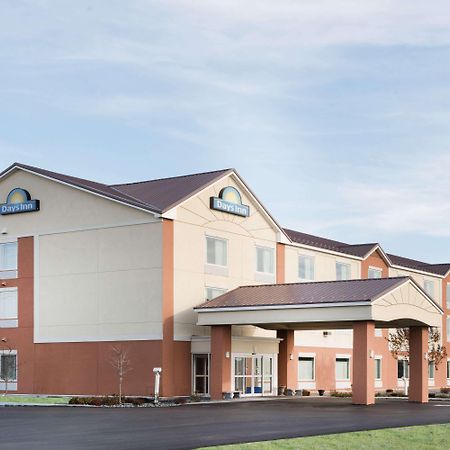 Days Inn By Wyndham Watertown Fort Drum Evans Mills Экстерьер фото