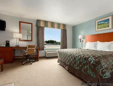 Days Inn By Wyndham Watertown Fort Drum Evans Mills Экстерьер фото